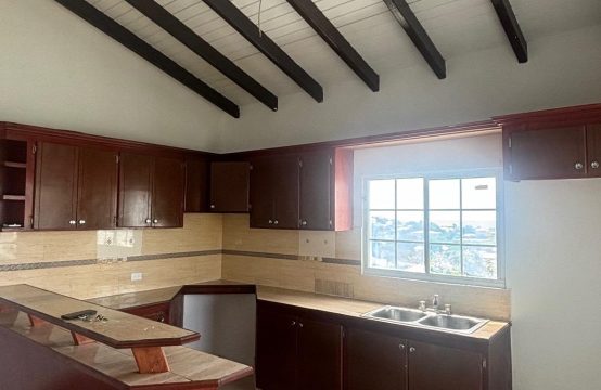 Spacious 3-Bedrooms Apartment for Rent in Cole Bay